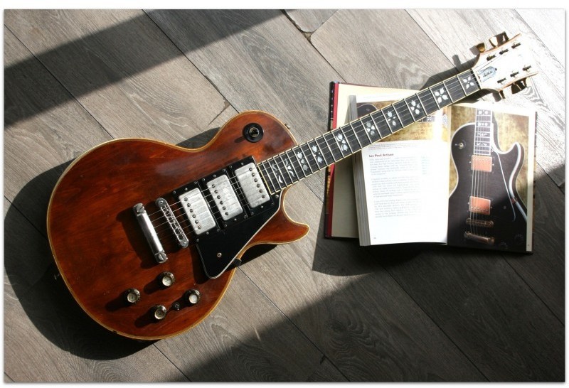 1977 Les Paul Artisan Walnut
