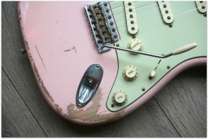 Fender 1969 Strat Relic Dennis Galuska,Shell Pink