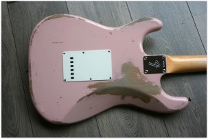 Fender 1969 Strat Relic Dennis Galuska,Shell Pink