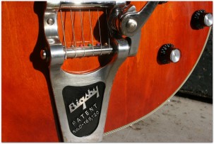 EASTMAN T64/v Amber