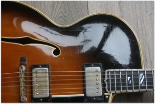 GIBSON Original 1968 Super 400 CES Sunburst with Florentine Cutaway 895522 and her original hardcase