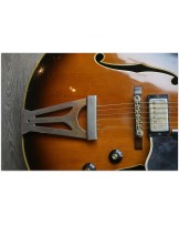 GIBSON Original 1968 Super 400 CES Sunburst with Florentine Cutaway 895522 and her original hardcase