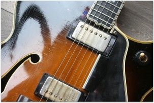GIBSON Original 1968 Super 400 CES Sunburst with Florentine Cutaway 895522 and her original hardcase