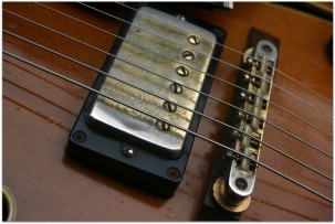 GIBSON Original 1968 Super 400 CES Sunburst with Florentine Cutaway 895522 and her original hardcase