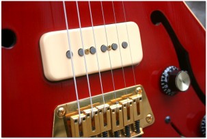 GIBSON Blueshawk Red 1998 Original