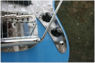 FENDER Traditional Mustang 70 Matching Head in California Blue, Made In Japan