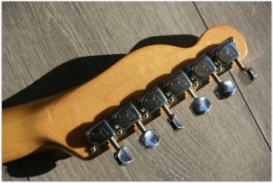FENDER "Original 1977 Telecaster Custom"