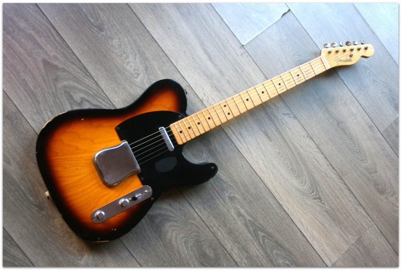 FENDER "1951 Nocaster Heavy Relic Sunburst"