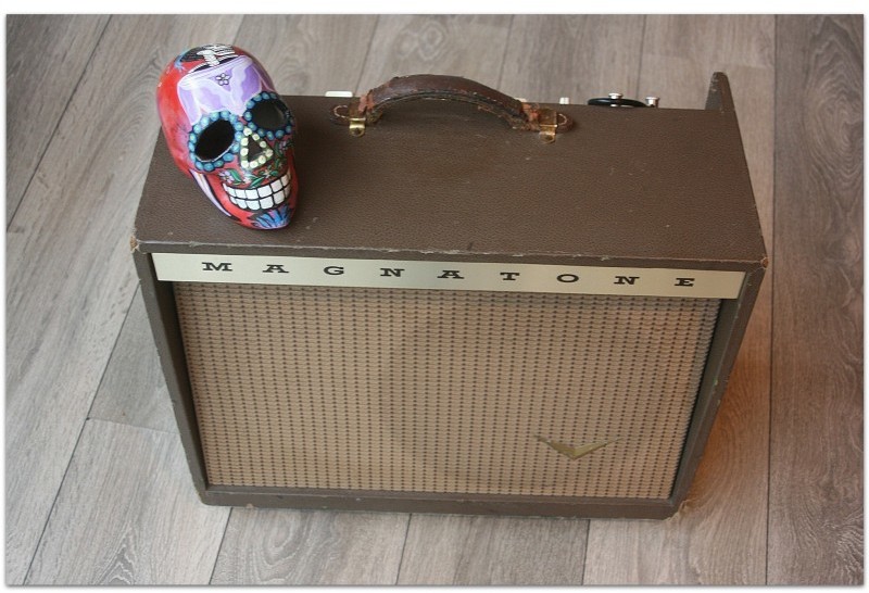 MAGNATONE "Troubadour Model 213 original of year 1956, all original"
