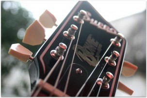 SUPRO "David Bowie Dual Tone LIMITED, Number 40 of 432 Made Worldwide"