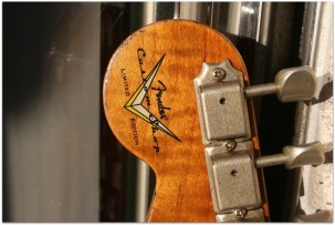 FENDER "Limited Roasted Tomatillo Stratocaster Relic Rosewood Fingerboard Aged Olympic White"