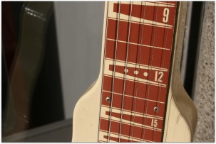 GIBSON "BR-9 Lap Steel Guitar Original of 1949 with her original hardcase"