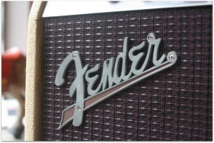 FENDER "Vibro-King 60-Watt 3x10 White"