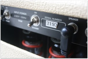 FENDER "Vibro-King 60-Watt 3x10 White"