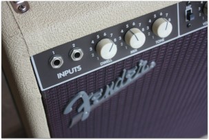 FENDER "Vibro-King 60-Watt 3x10 White"