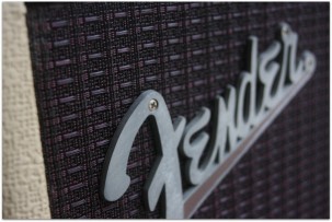 FENDER "Vibro-King 60-Watt 3x10 White"