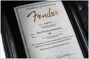 FENDER "Postmodern Stratocaster Rosewood Journeyman Relic Faded Aged Blue Ice Metallic"