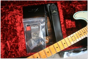 FENDER "Custom Shop Postmodern Telecaster Heavy Relic Surf Green/Black"