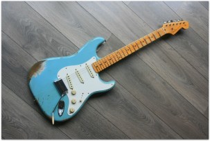 FENDER "Custom Shop '59 Stratocaster Journeyman Daphne Blue"