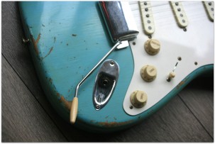 FENDER "Custom Shop '59 Stratocaster Journeyman Daphne Blue"