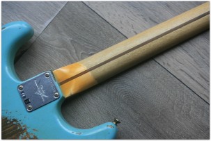 FENDER "Custom Shop '59 Stratocaster Journeyman Daphne Blue"