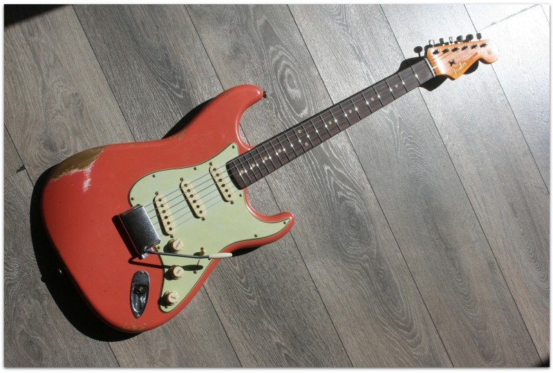 FENDER "Custom Shop Stratocaster 59 Heavy Relic Tahitian Coral"