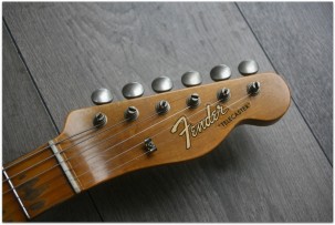 FENDER "Custom Shop Postmodern Telecaster 2019 Journeyman Relic Aged Olympic White and Charcoal Frost Metallic"