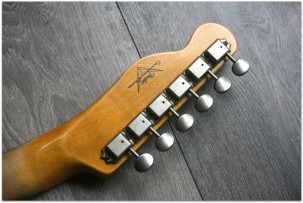 FENDER "Custom Shop Postmodern Telecaster 2019 Journeyman Relic Aged Olympic White and Charcoal Frost Metallic"