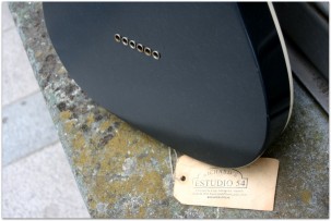 FENDER "Custom Shop Postmodern Telecaster 2019 Journeyman Relic Aged Olympic White and Charcoal Frost Metallic"