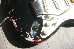 FENDER "Custom Shop 57 Strat Heavy Relic Overspray Black Over Paisley" LIMITED