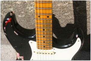 FENDER "Custom Shop 57 Strat Heavy Relic Overspray Black Over Paisley" LIMITED