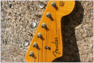 FENDER "Custom Shop 57 Strat Heavy Relic Overspray Black Over Paisley" LIMITED