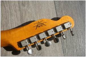 FENDER "Custom Shop ’51 Relic Telecaster, Aged Nocaster Blonde"