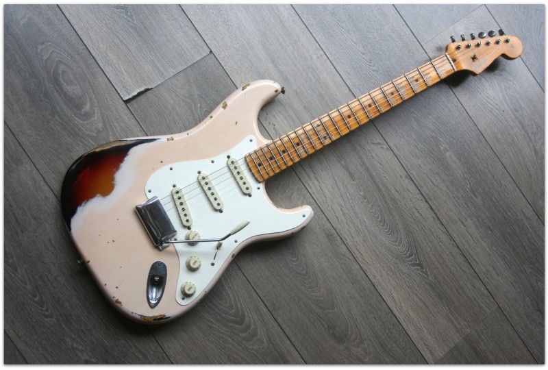 FENDER "Custom Shop 1959 Stratocaster Heavy Relic Limited Shell Pink over Three Choolate Sunburst"