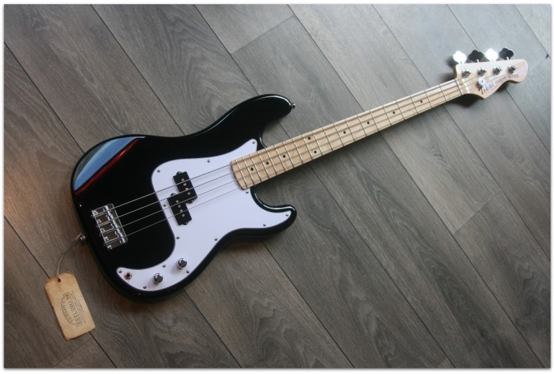 TOKAI "APB97 Hard Puncher Black"