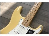 FENDER "Player Stratocaster Maple Neck, Buttercream"