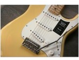 FENDER "Player Stratocaster Maple Neck, Buttercream"