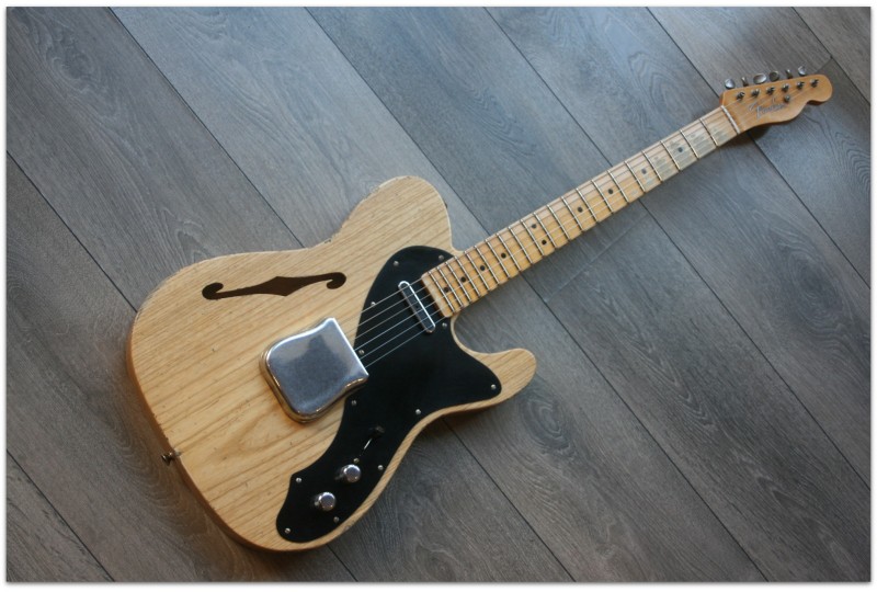FENDER "Custom Shop Limited Edition Loaded Thinline Nocaster - Aged Natural"