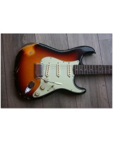 FENDER "Custom Shop ´59 Stratocaster Heavy Relic Aged Three Tone Sunburst"