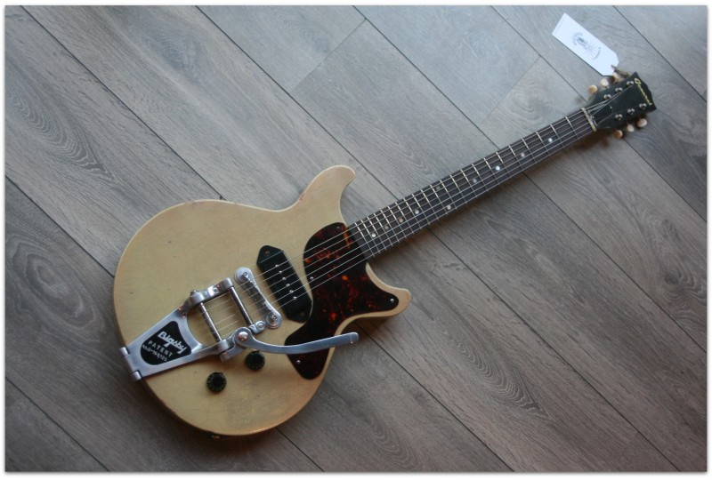GENERAL "Limited JR 59 TV yellow with bigsby"