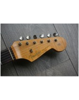 FENDER "Custom Shop 1963 Stratocaster Relic Fiesta Red"