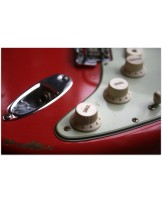 FENDER "Custom Shop 1963 Stratocaster Relic Fiesta Red"