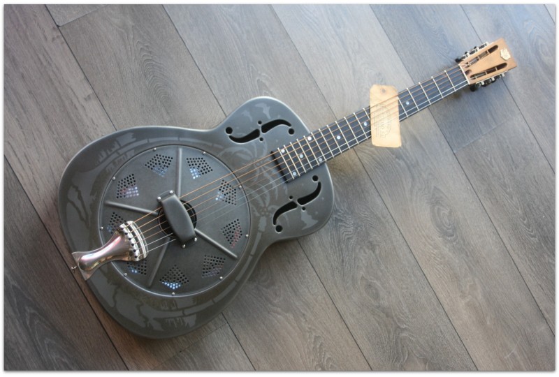 NATIONAL "Style 0 14-Fret, Weathered Steel Finish"