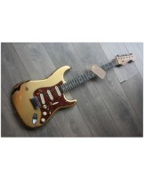 FENDER "Custom Shop Limited Roasted Poblano Stratocaster Heavy Relic Azteca Gold Over Three Tone Sunburst" LIMITED EDITION
