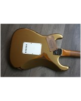 FENDER "Custom Shop Limited Roasted Poblano Stratocaster Heavy Relic Azteca Gold Over Three Tone Sunburst" LIMITED EDITION