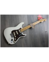 FENDER "American Professional II Stratocaster, Maple, Olympic White"