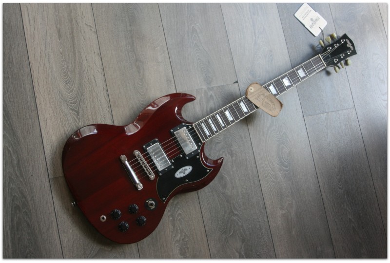 MAYBACH "Albatroz '65-2 Dark Winered Aged" HARDCASE (3,4 kilograms)