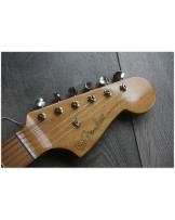 FENDER "Noventa Jazzmaster, Maple, Fiesta Red"