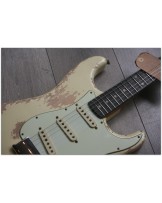 FENDER "Custom Shop Limited 60 Dual Mag II Strat, Relic, Aged Vintage White"