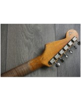 FENDER "Custom Shop Limited 60 Dual Mag II Strat, Relic, Aged Vintage White"